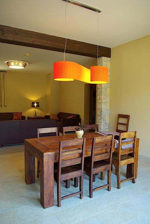 L'arcada De Fares Apartment *